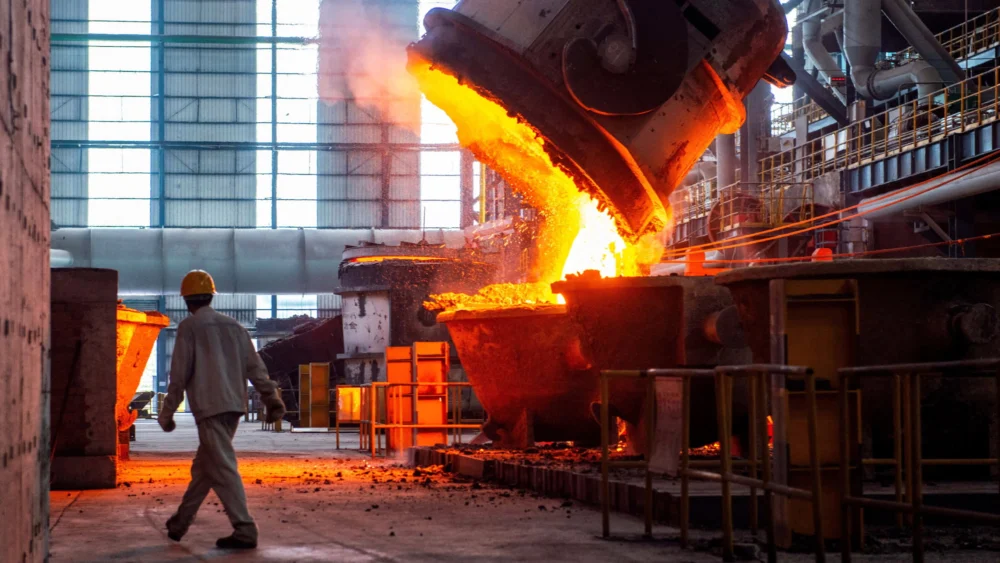 China’s Industrial Engine Stalls as Demand Woes and Deflationary Pressures Mount