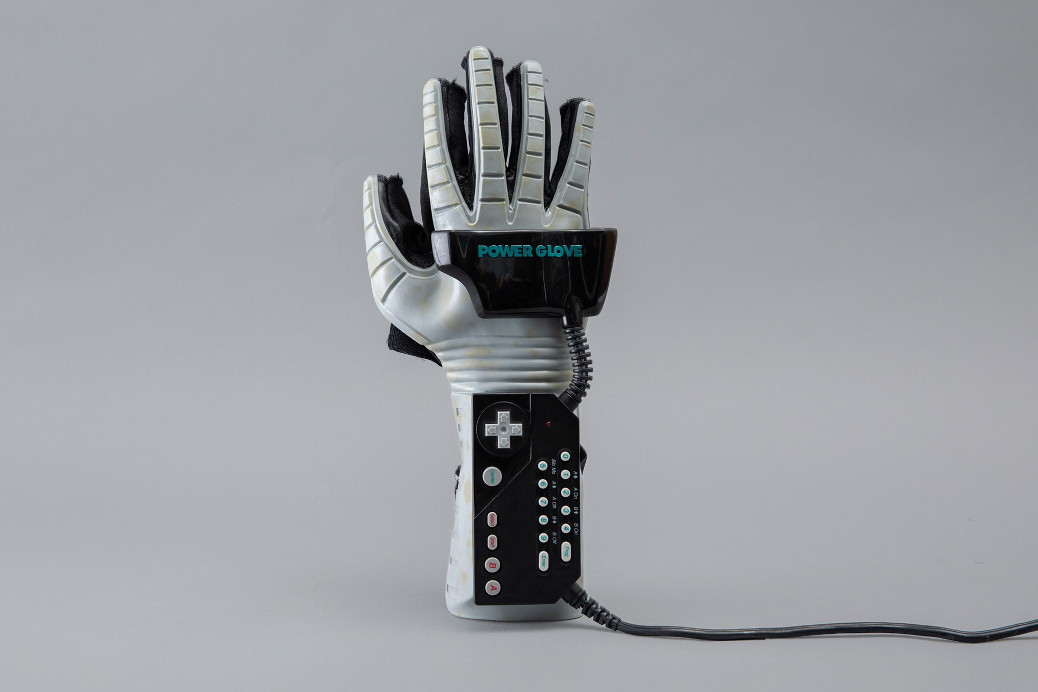 The Fabled Gauntlet of Innovation: How a Flawed Nintendo Controller Paved the Way for Virtual Reality