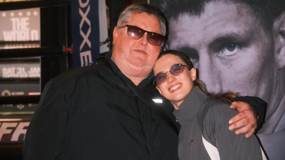 Francesca Hennessy: From Weight and Dyslexia Struggle to Viral Star and Content