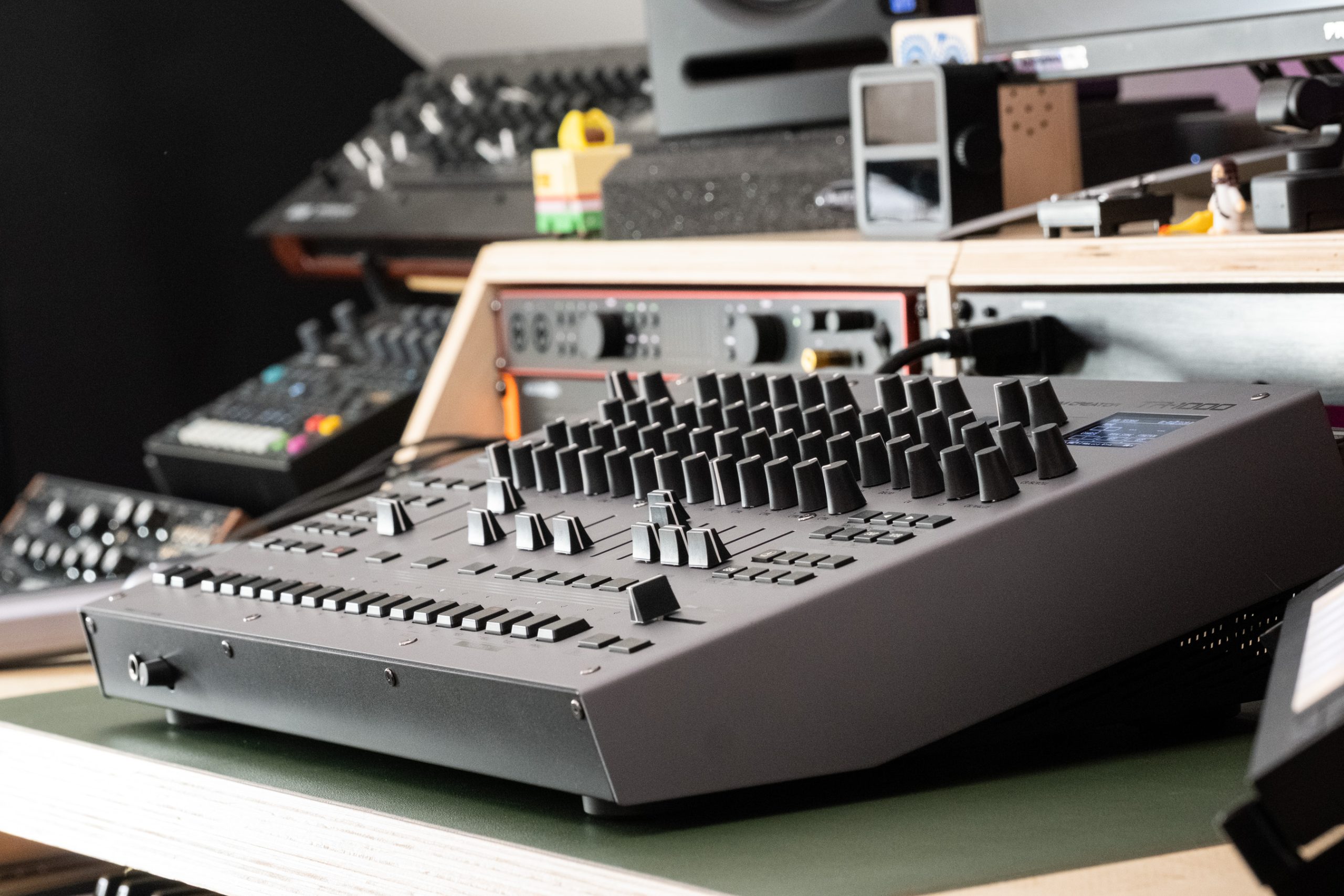 Roland’s TR-1000: A Definitive Statement in Drum Machine Evolution