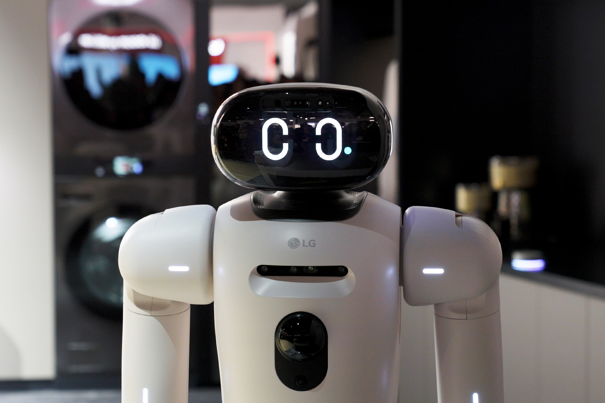 The Laundry Paradox: Can Humanoid Robots Finally Conquer Household Chores?