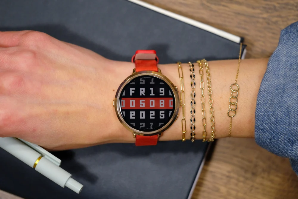 The Return of a Classic: Pebble Reimagines its Iconic Round Smartwatch