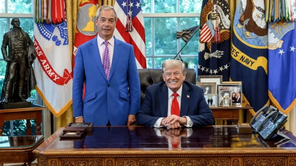 Transatlantic Trade Tensions Mount as Trump’s Tariff Threats Cast a Shadow Over Europe’s Populist Movement