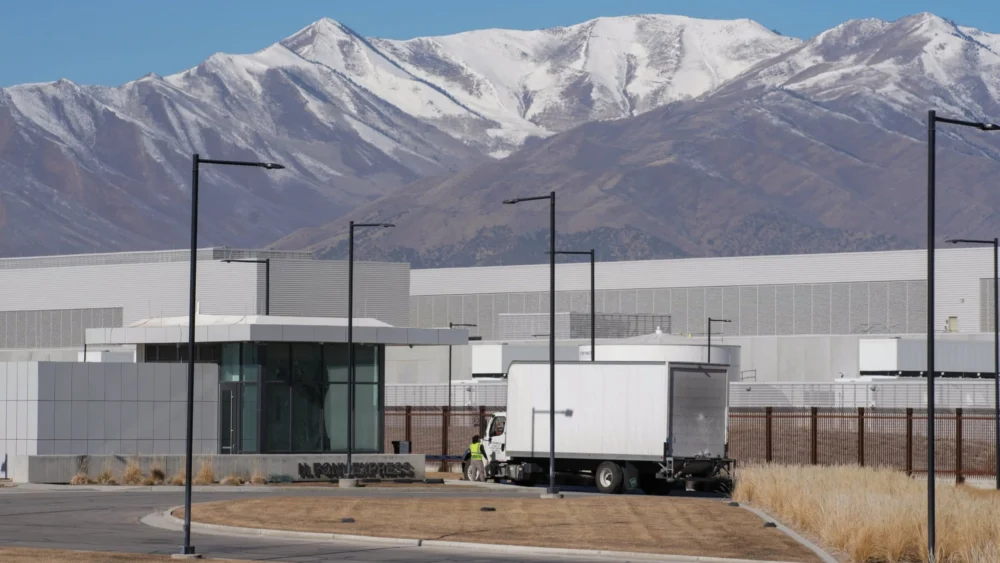 Credit Rating Agency Flags Critical Data Gap in Big Tech’s Financial Reporting of Cloud Infrastructure