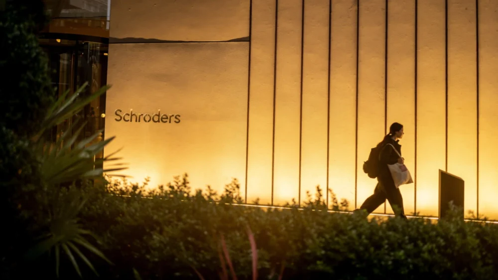 Global Finance’s Evolving Landscape: Schroders and the City’s Transnational Talent Pool