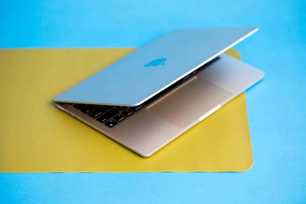 Uncover Premier Apple MacBook Discounts Across the Latest Architectures