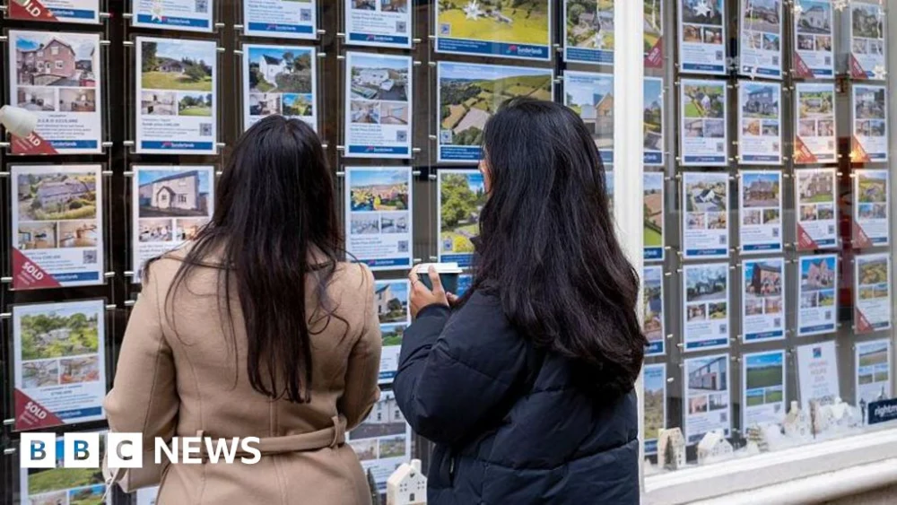 United Kingdom Residential Property Index Surpasses £300,000 Mark, Signaling Evolving Market Dynamics