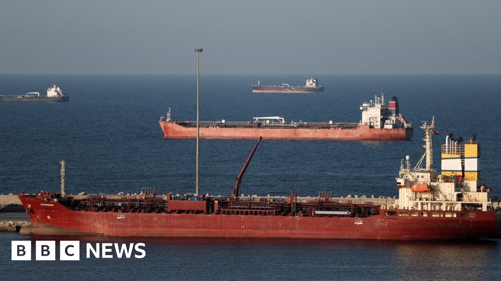 Britain Weighs Comprehensive Response to Secure Vital Strait of Hormuz Amid Escalating Regional Tensions