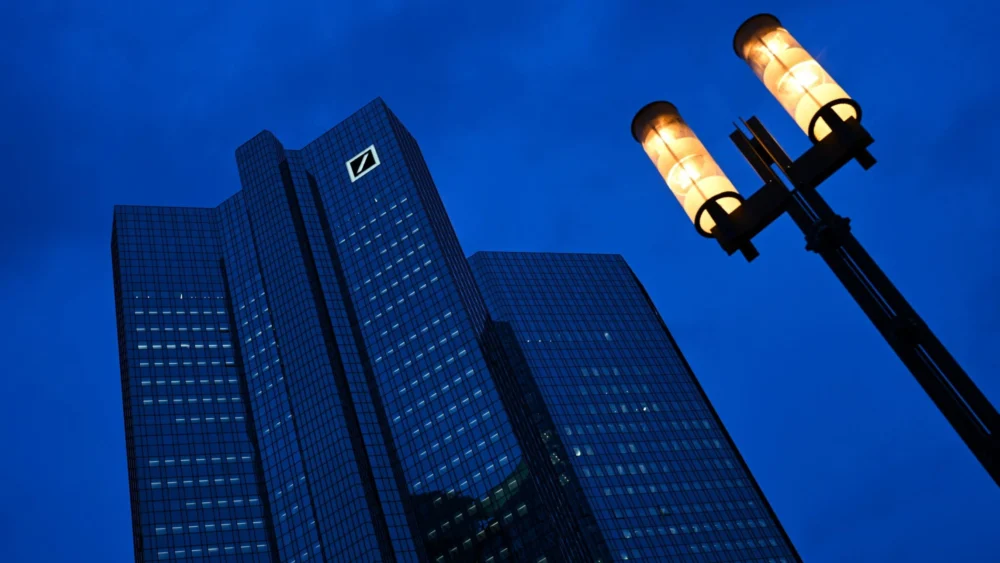 Deutsche Bank Accelerates Private Credit Ambitions to Capture Growing Investor Demand