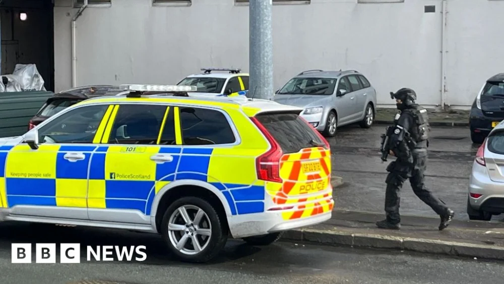 Emergency Response Mobilised in Edinburgh Following Violent Incident Involving Bladed Weapon, Two Hospitalised