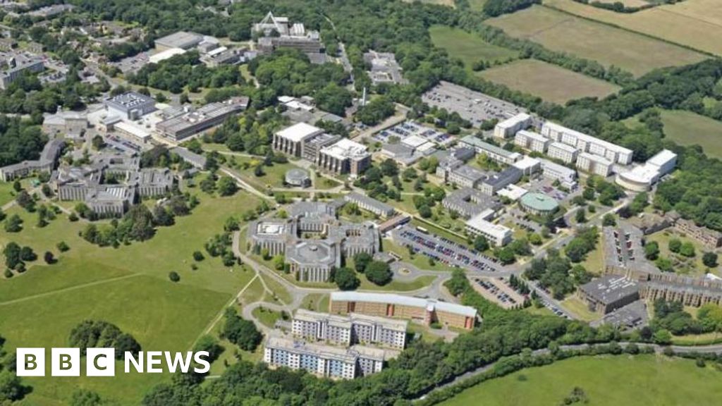 Fatal Meningococcal Outbreak Triggers Extensive Public Health Intervention at Major UK University