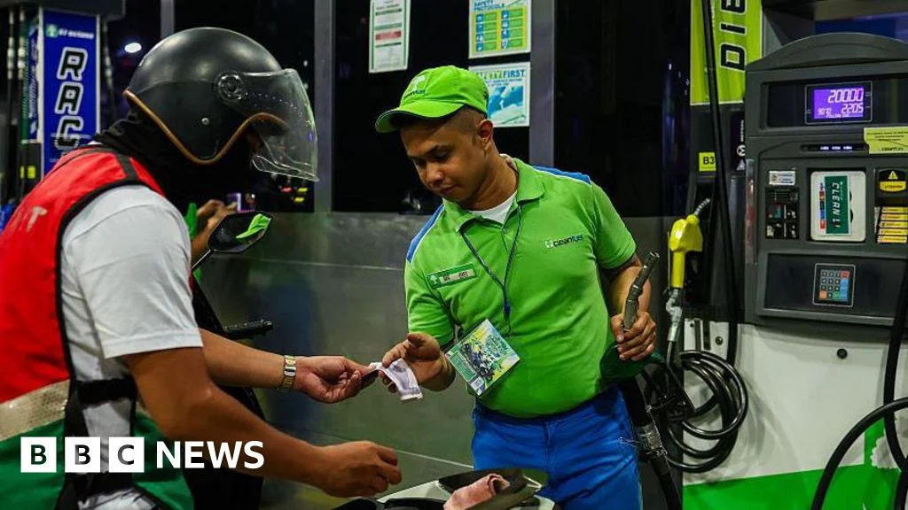 Geopolitical Tensions Ease Oil Markets as Diplomatic Speculation Collides with Regional Reality