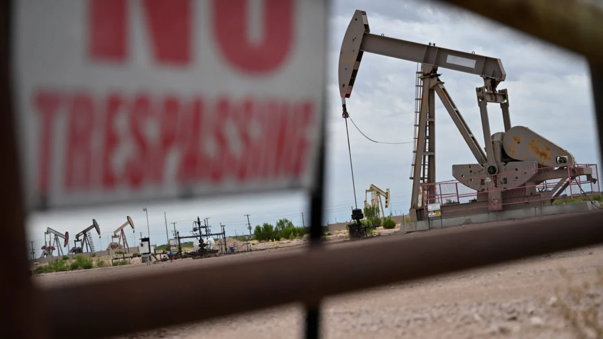 Geopolitical Tensions in the Middle East Trigger Stagnation in Global Oil and Gas Investment