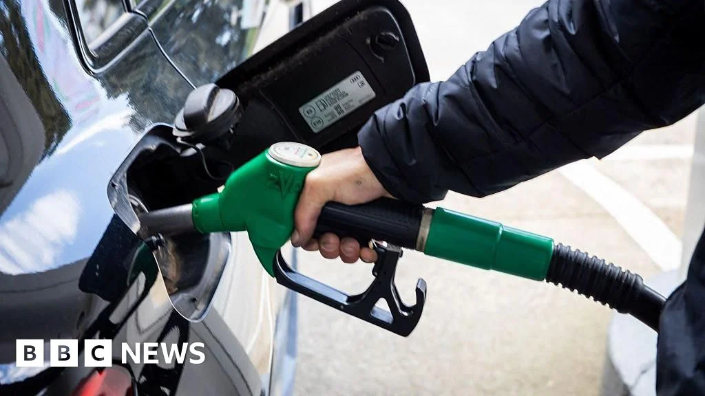 Global Markets Experience Volatile Swings as US-Iran De-escalation Hopes Emerge Amidst Middle East Tensions