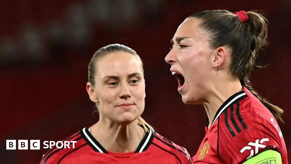 Manchester United refuse to give up on Champions League dream