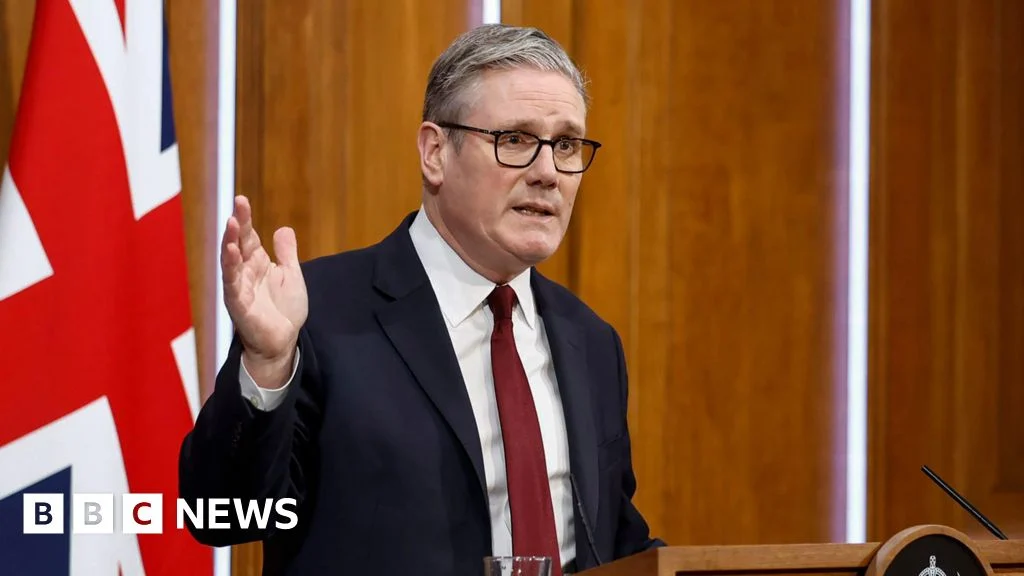 Navigating Geopolitical Tensions: Starmer’s Strategic Independence Amidst Presidential Scrutiny