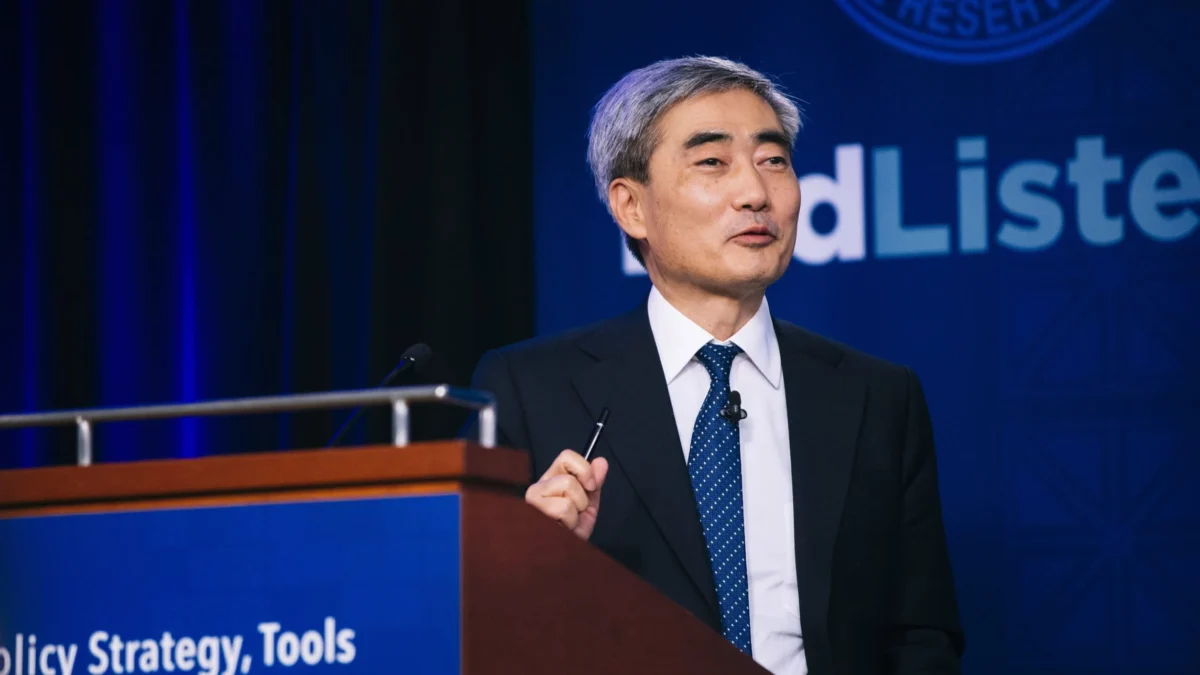 Rhee Chang-yong Ascends to Helm of Bank of Korea Amidst Economic Crossroads