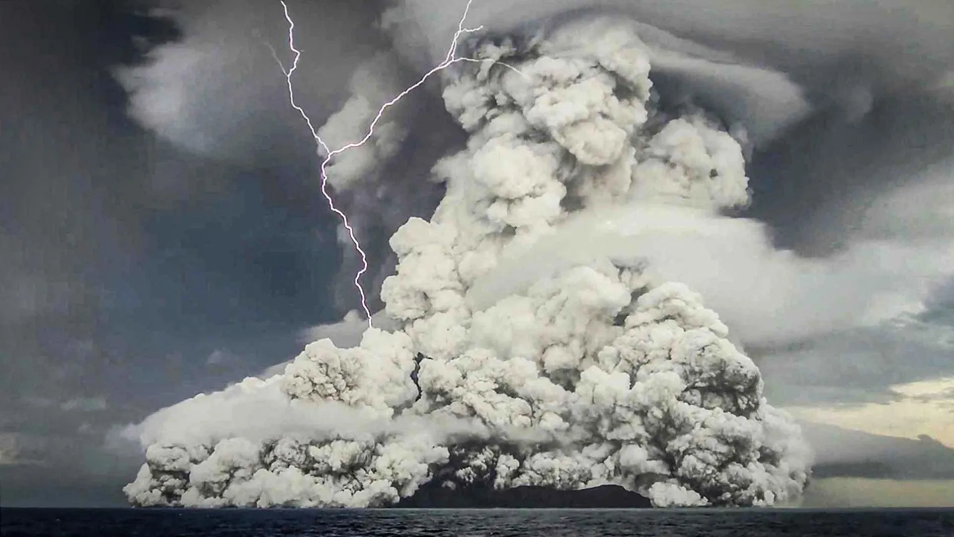Stratospheric Anomaly: Volcanic Plume Reveals Unexpected Methane-Scavenging Chemistry