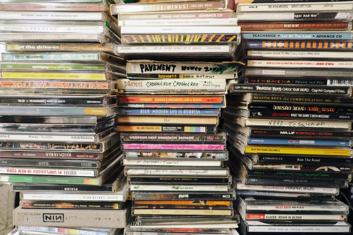 The Unlikely Revival: Compact Discs Ascend as Physical Media Stages a Remarkable Comeback